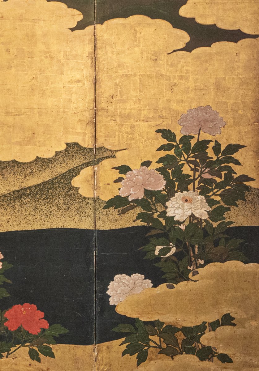 Paravent à six panneaux en feuille d’or avec grues parmi bambous et pivoines-photo-3