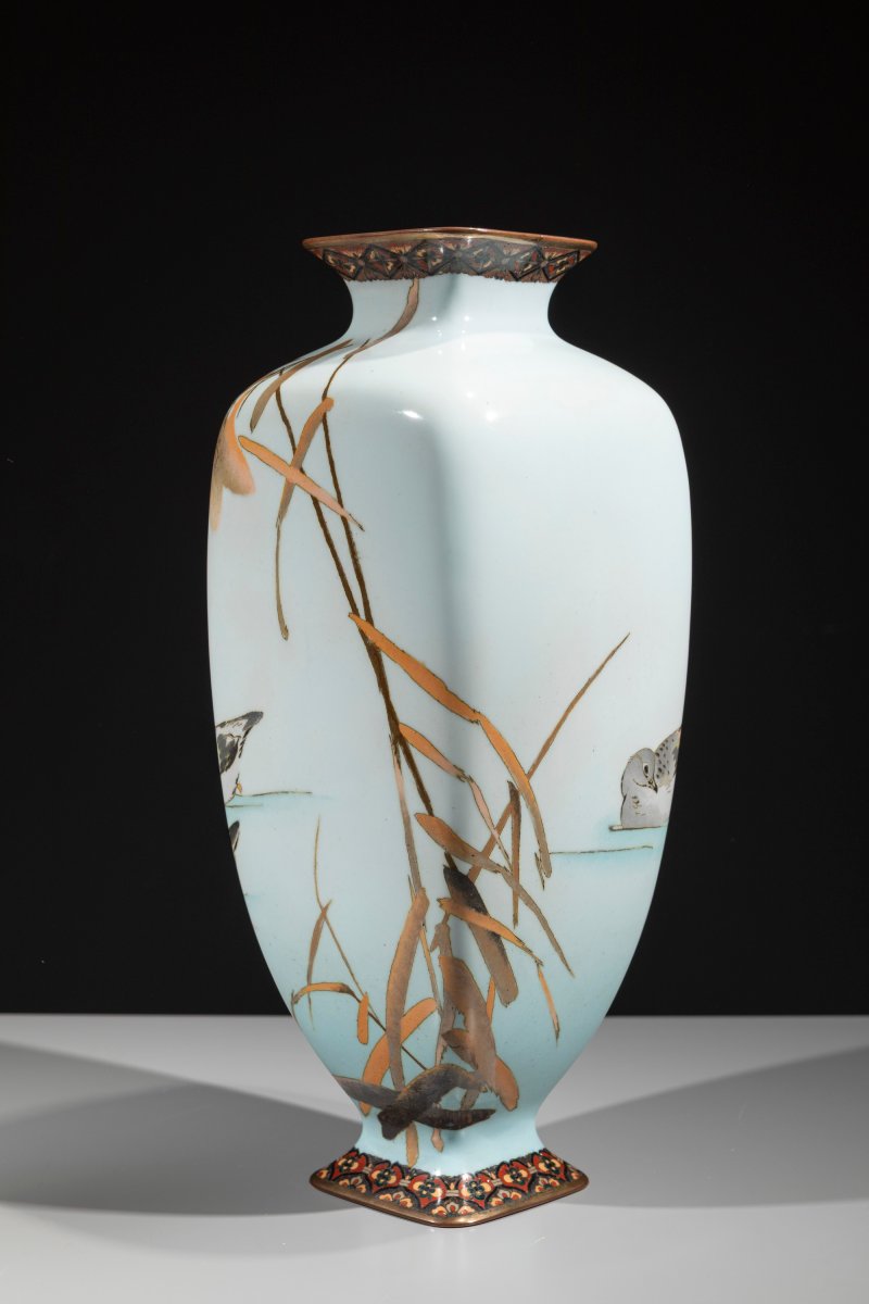 Vase cloisonné avec une paire de canards le long d’un cours d’eau-photo-2