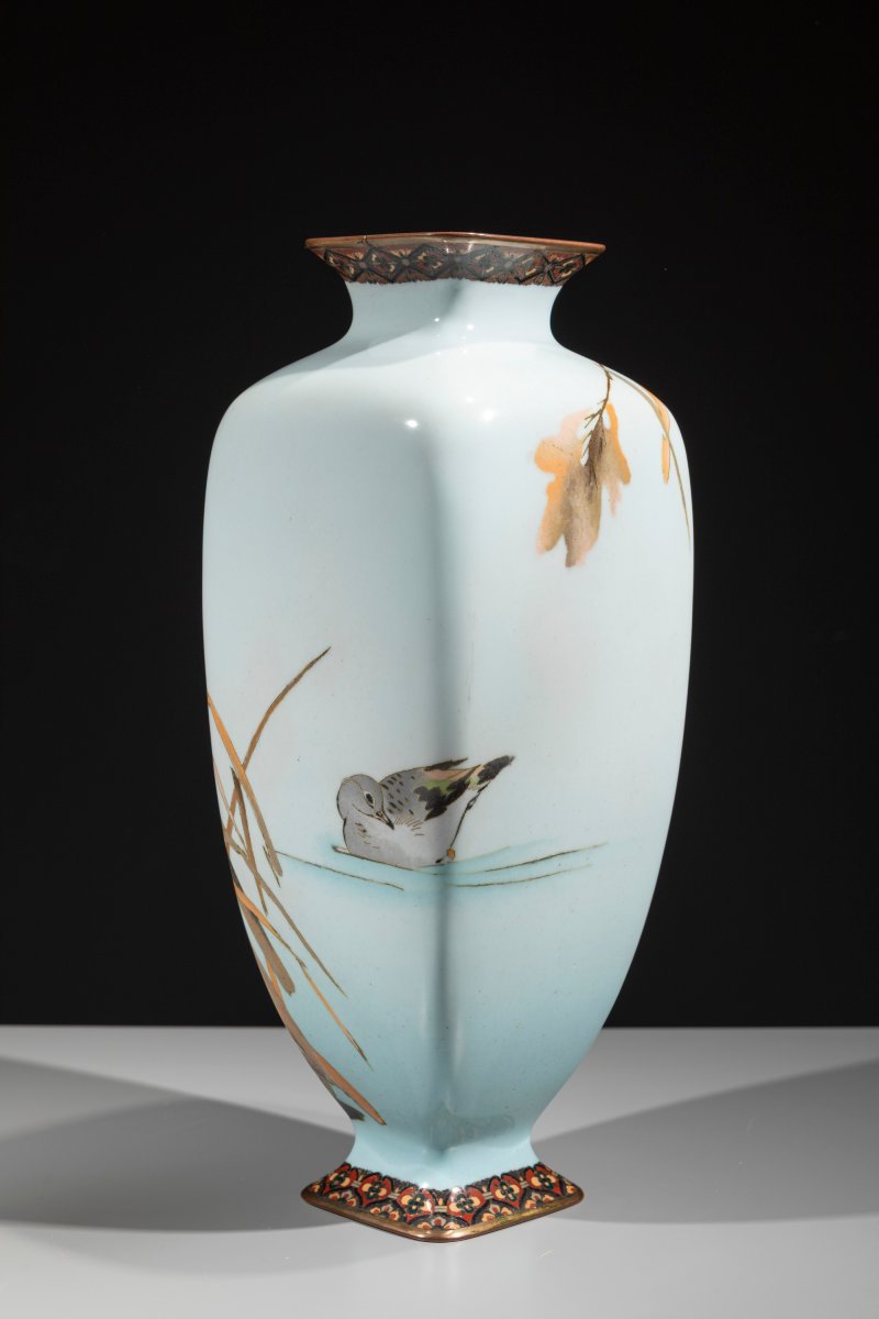 Vase cloisonné avec une paire de canards le long d’un cours d’eau-photo-3