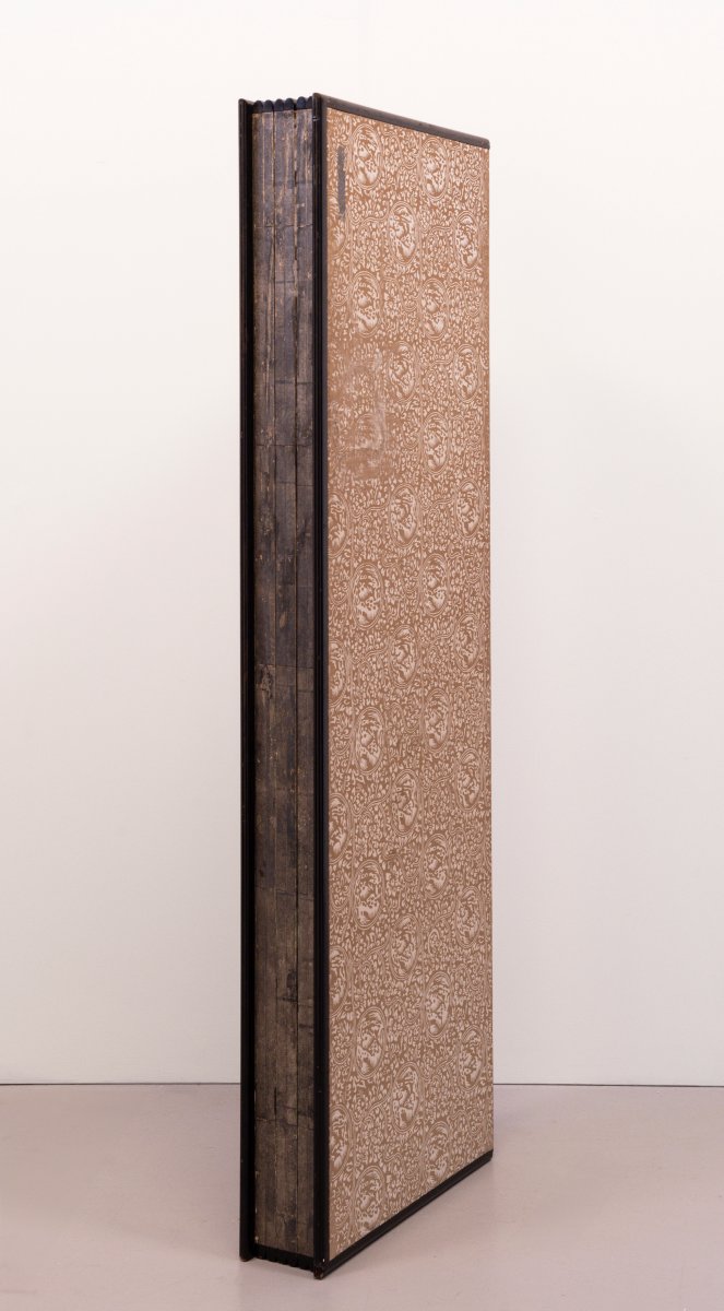 An Eight-panel Silver-leaf Folding Screen Depicting A Spring Scene-photo-2
