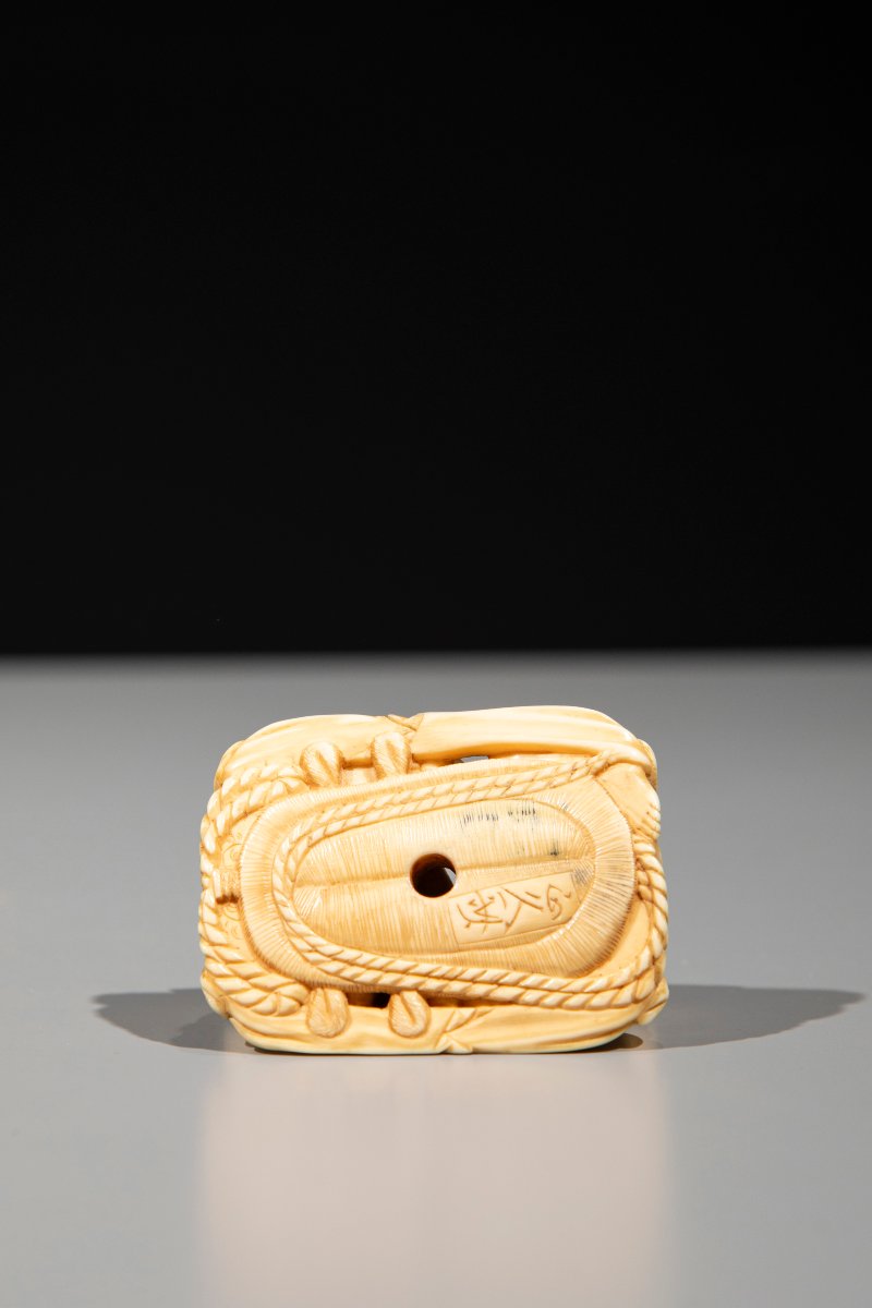 An Ivory Netsuke Depicting Raijin And Fujin On A Sandal-photo-4