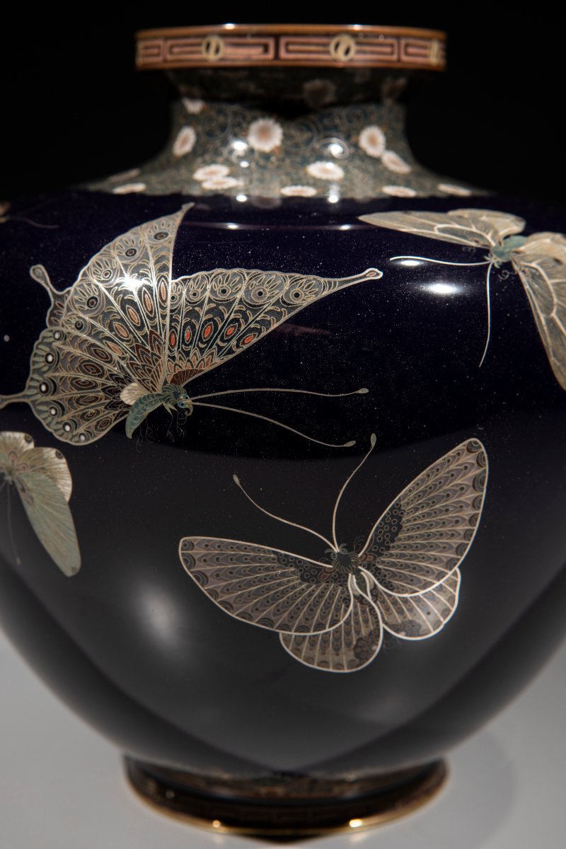 A Cloisonné Enamel And Silver Wire Vase With Butterflies On A Blue Ground-photo-1