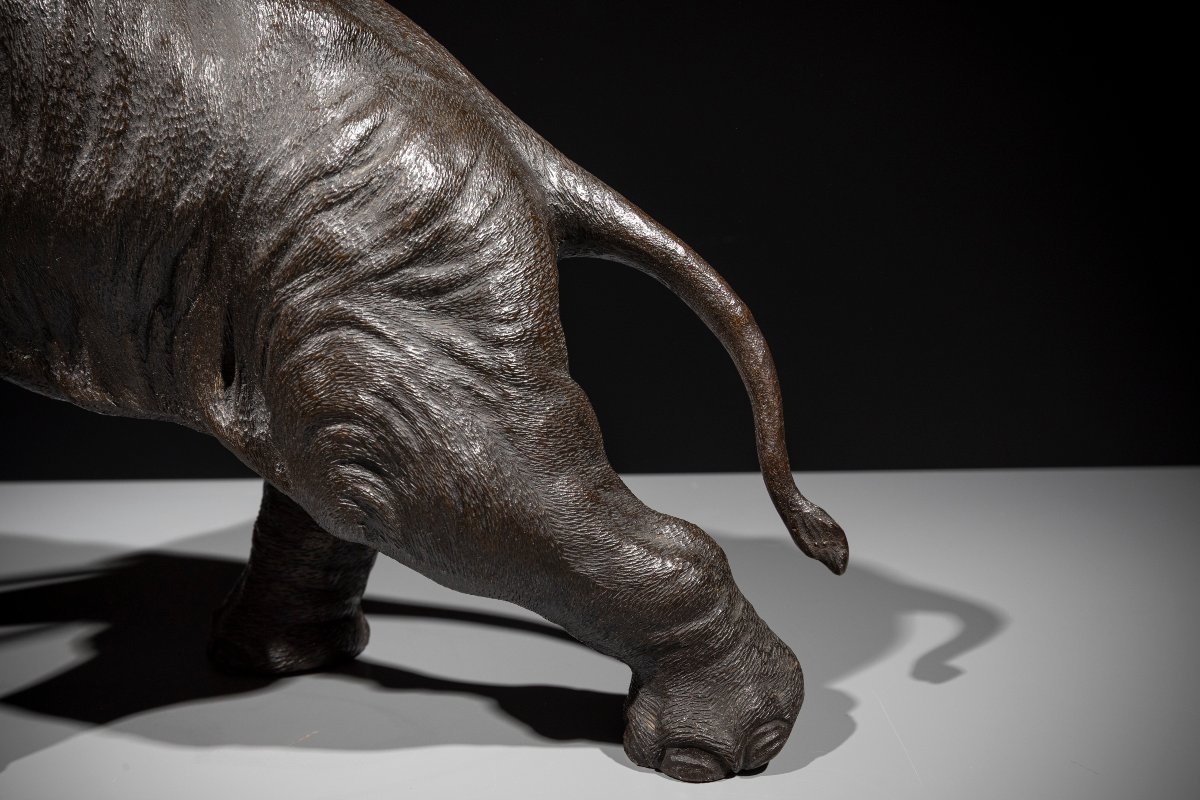 Okimono en bronze représentant un éléphant à la trompe levée, signé Gyokusui-photo-4