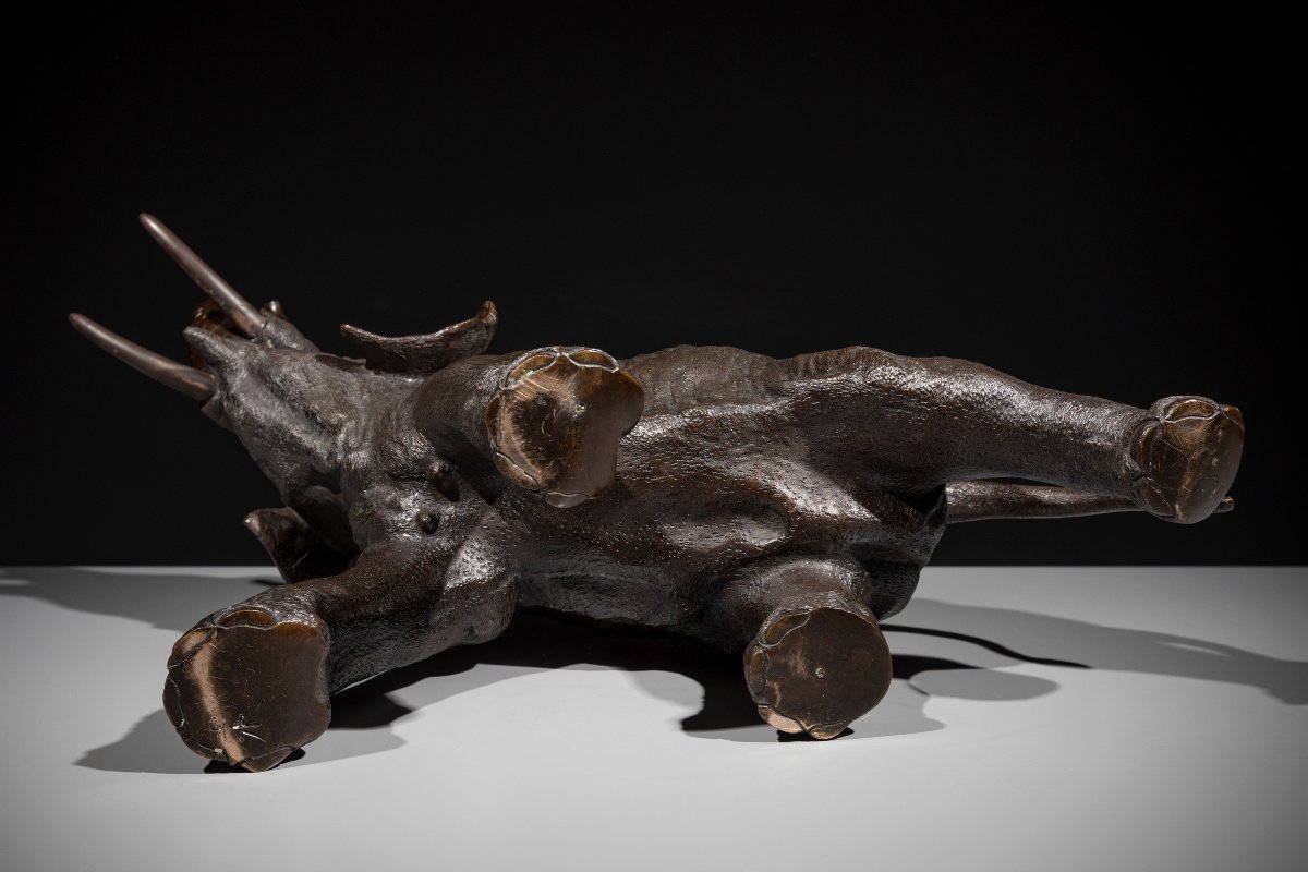 Okimono en bronze représentant un éléphant à la trompe levée, signé Gyokusui-photo-7