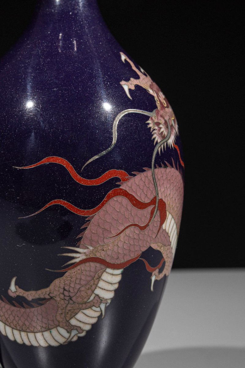 A Pair Of Cloisonné Vases With Confronting Dragons-photo-3