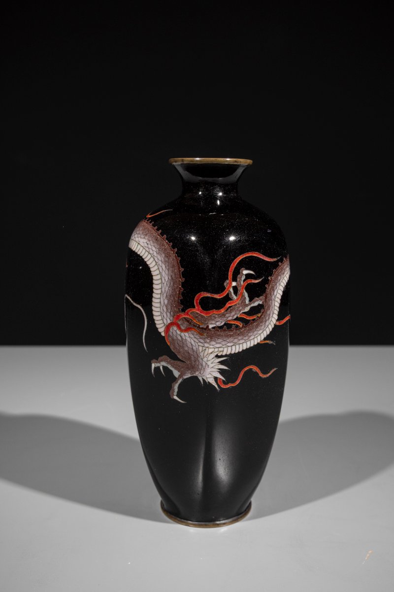 Vase cloisonné hexagonal représentant un dragon ryū-photo-3