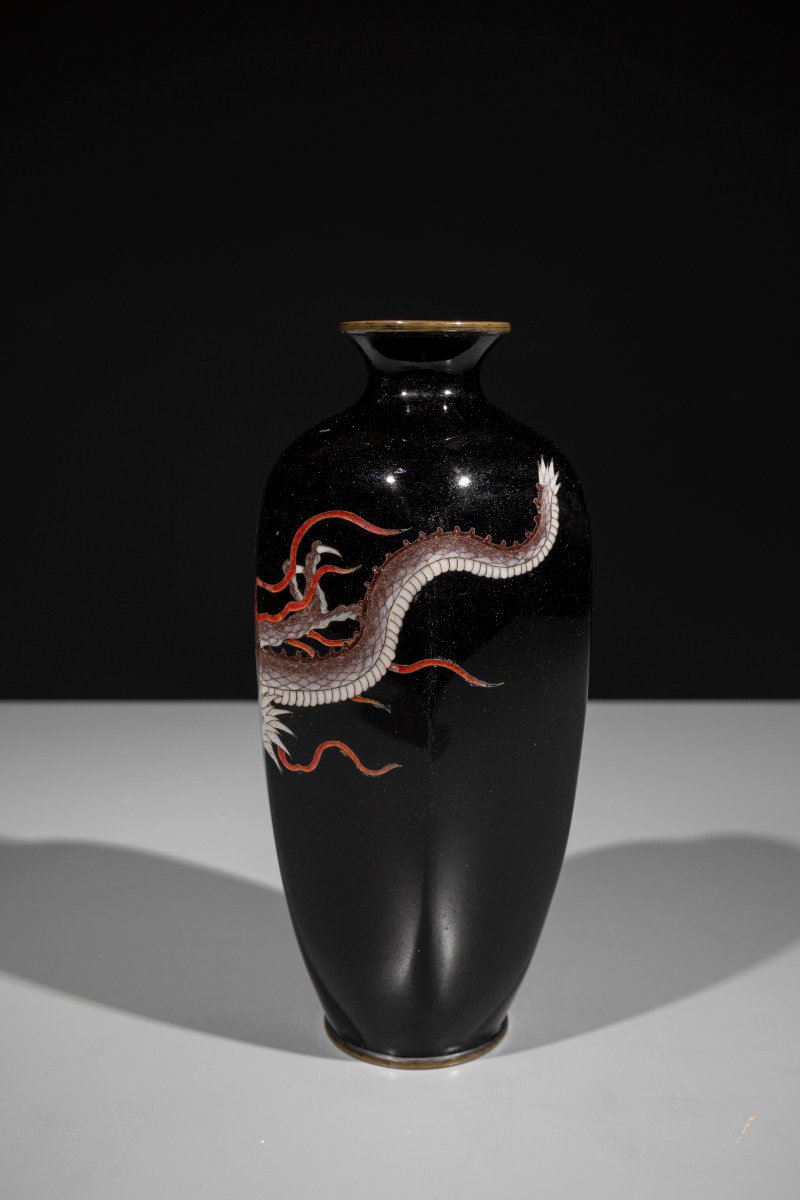 Vase cloisonné hexagonal représentant un dragon ryū-photo-4