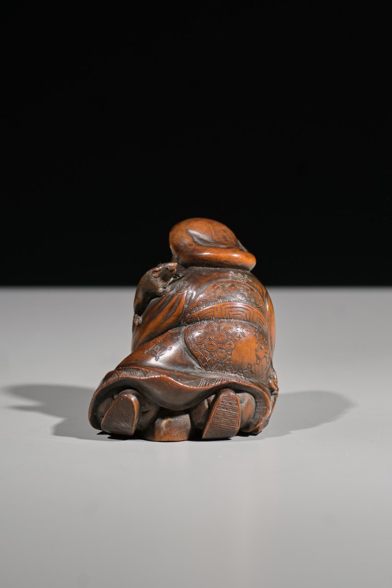 A Boxwood Okimono Of Daikokuten With A Mouse-photo-3