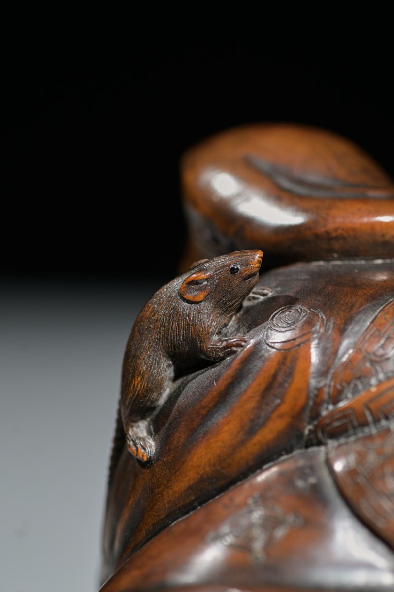 A Boxwood Okimono Of Daikokuten With A Mouse-photo-4