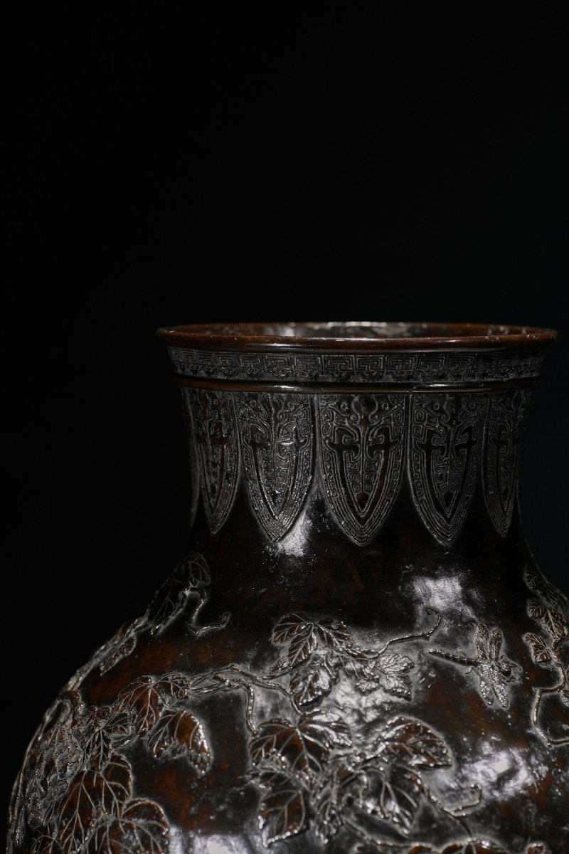 A Patinated Bronze Vase With Grapevines And Insects In Relief, Signed Sessei-photo-4