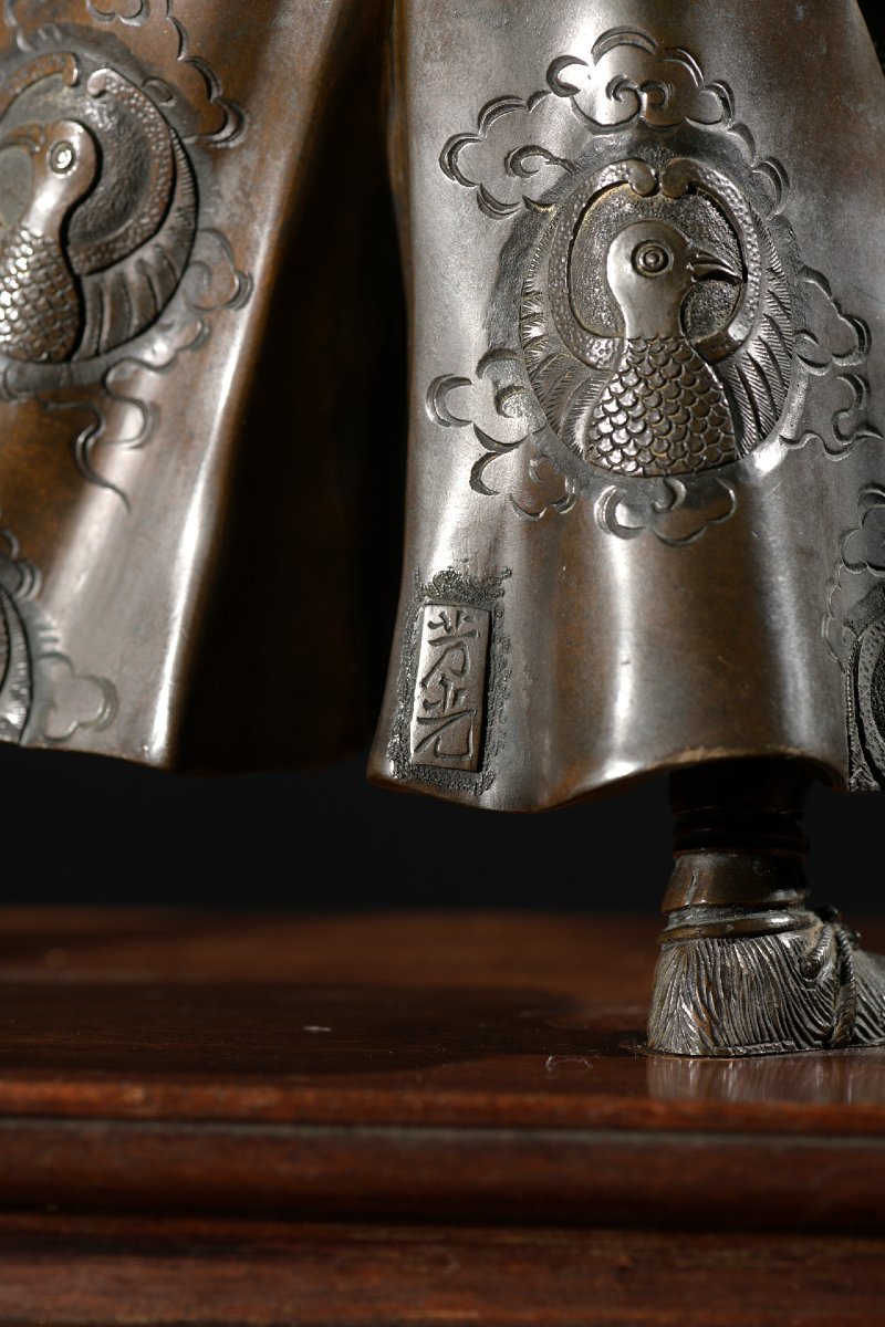 A Bronze Okimono Depicting A Samurai Archer, Signed Yoshimitsu-photo-3