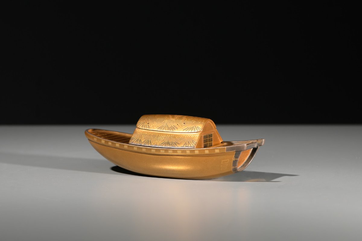 Boîte kōgō en laque en forme de yakatabune
