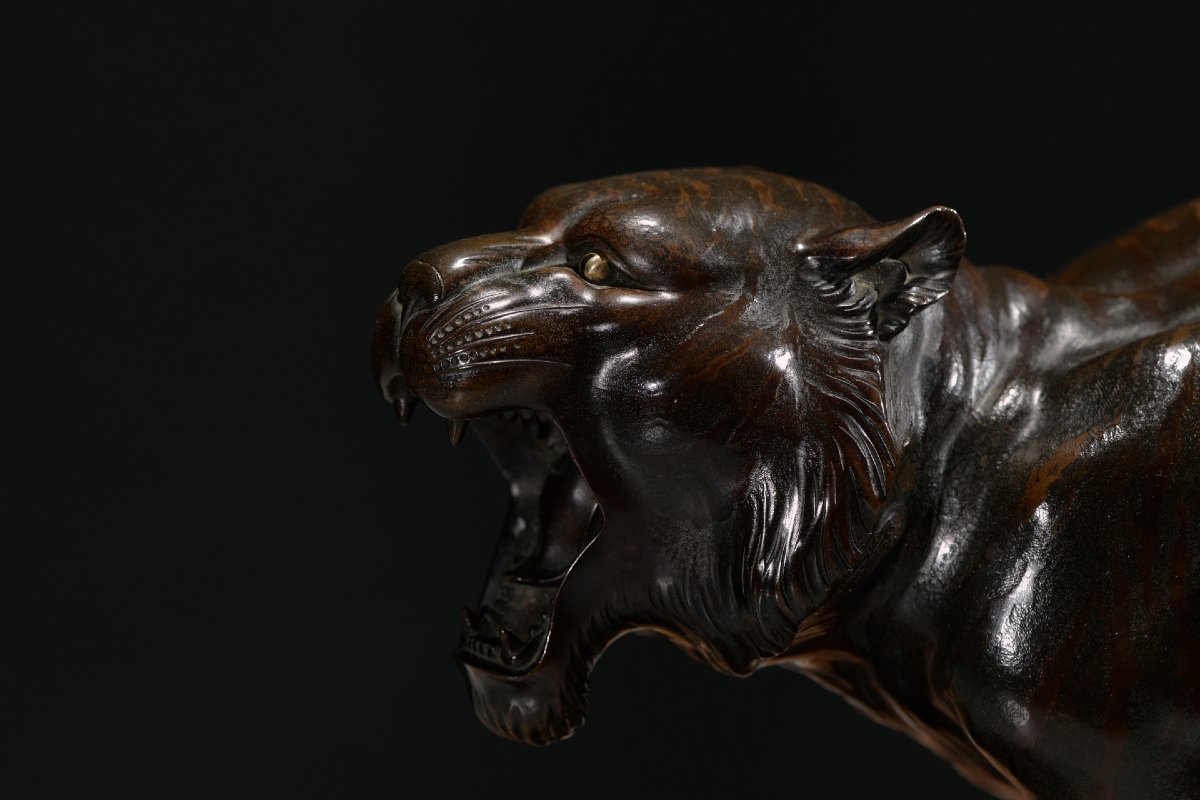 A Patinated Bronze Sculpture Depicting A Tiger, Signed Maruki Sei-photo-3