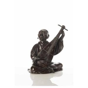 Okimono En Bronze Représentant Un Joueur De Biwa 琵琶
