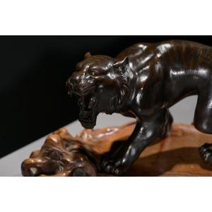 A Patinated Bronze Sculpture Depicting A Tiger, Signed Maruki Sei
