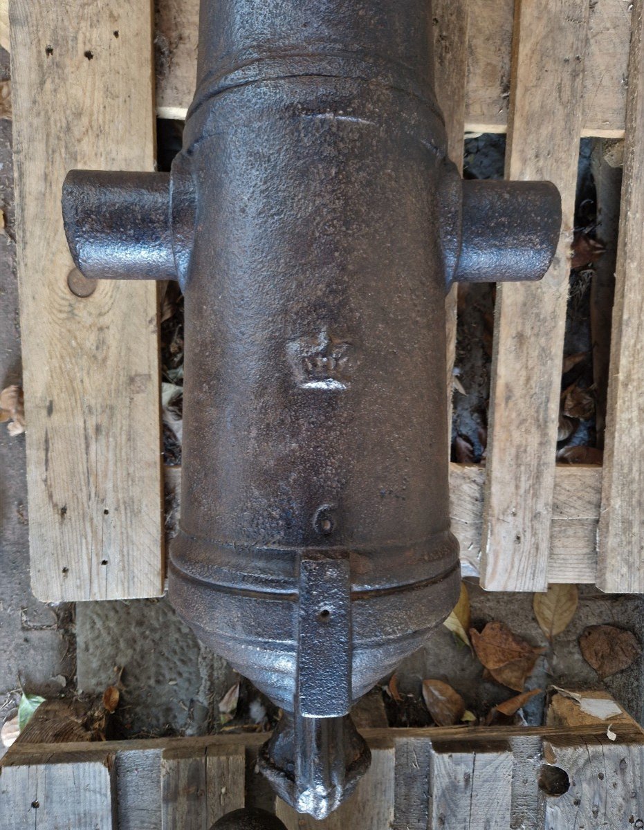 Antique British Navy Iron Canon, 18th Century, Caliber 9 Cm.-photo-4