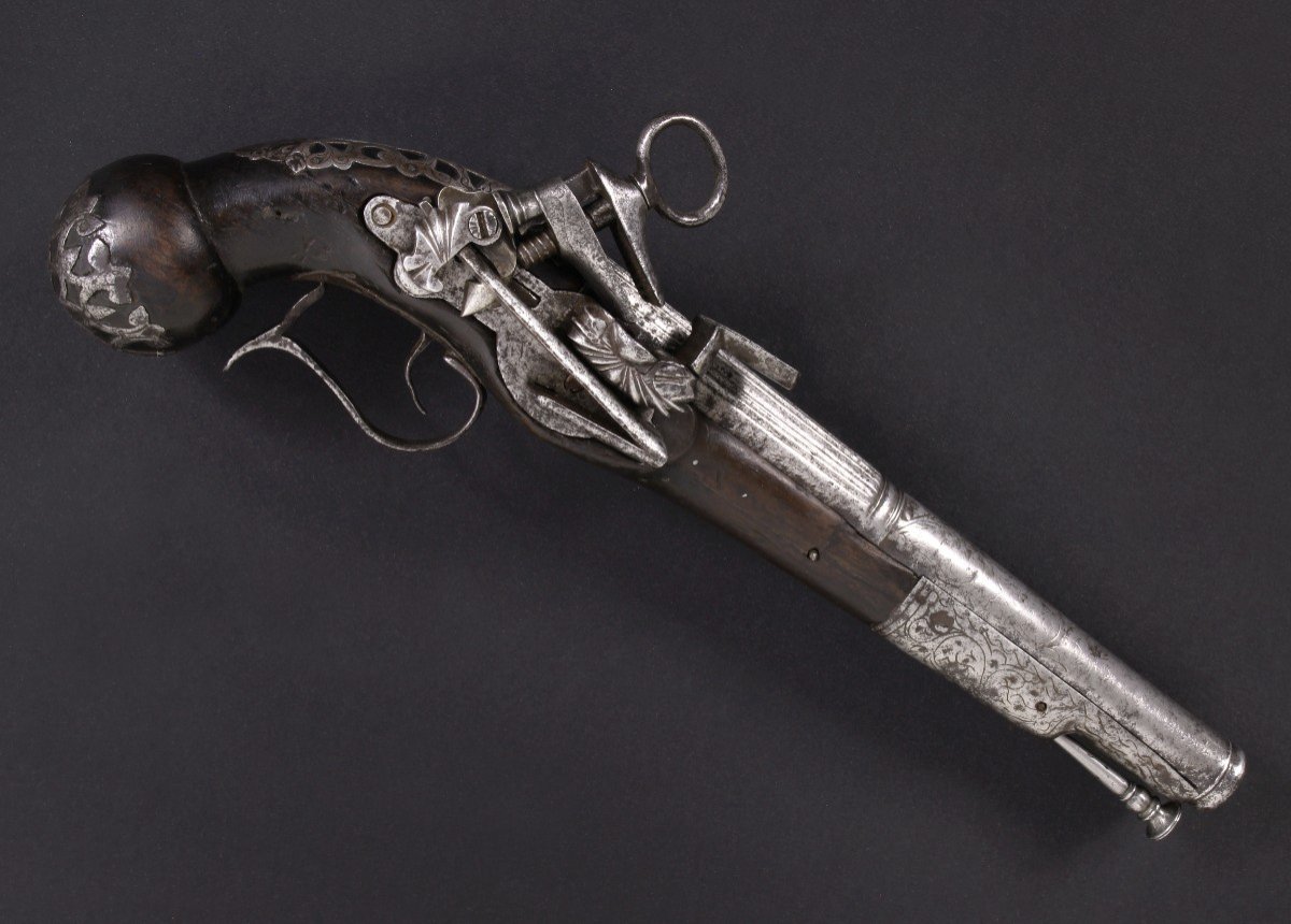Pistolet Catalan Ripoll à Silex, Vers 1690.