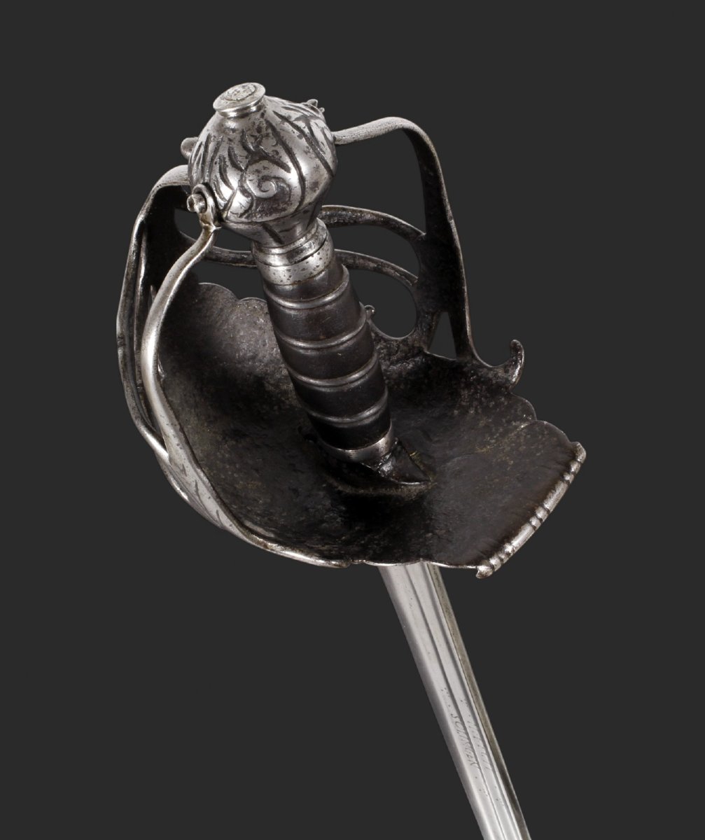 17th Century English Mortuary Sword-photo-4