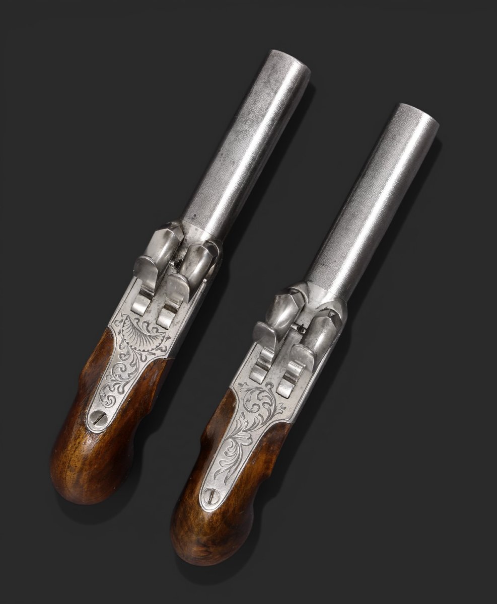 Paire de pistolets à percussion à double canon et damasquinés, vers 1850.-photo-3