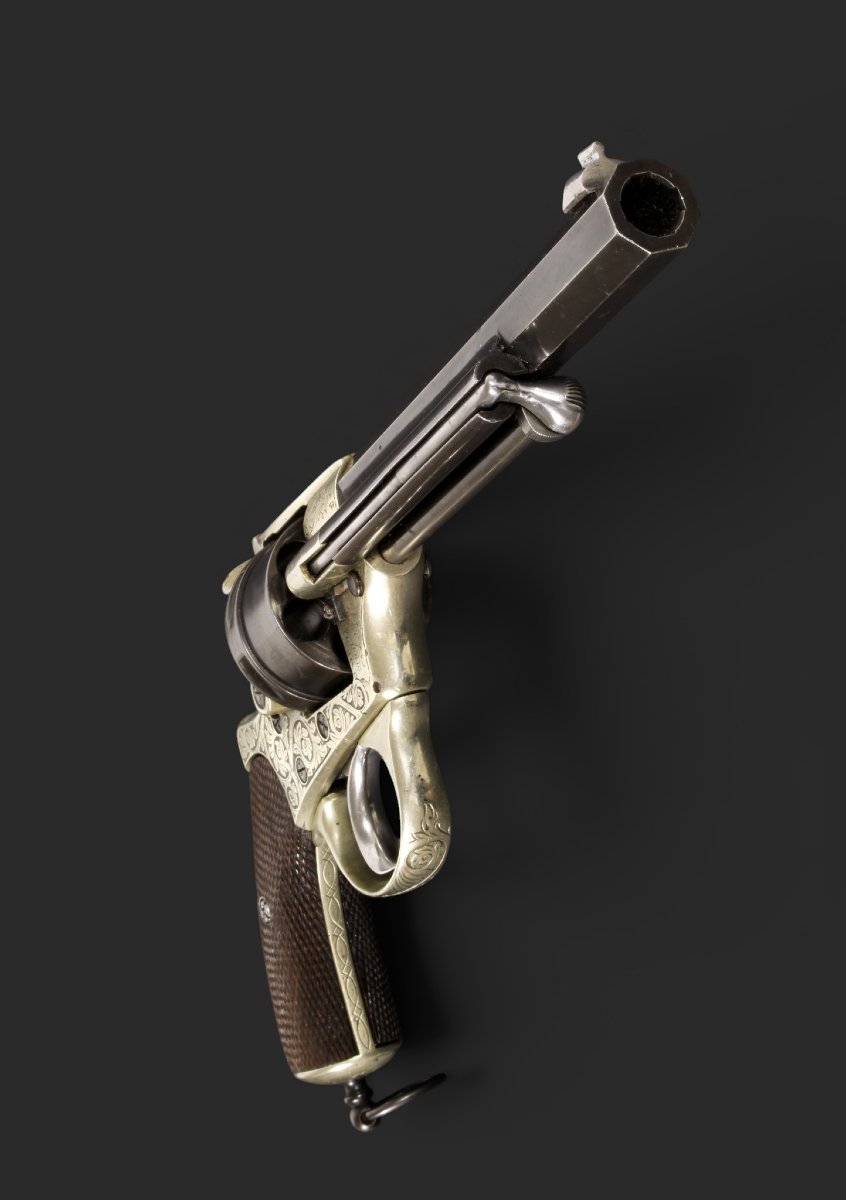 Revolver belge Pirlot Frères à Liège, carcasse en maillechort, daté 1872, calibre 11 mm.-photo-4