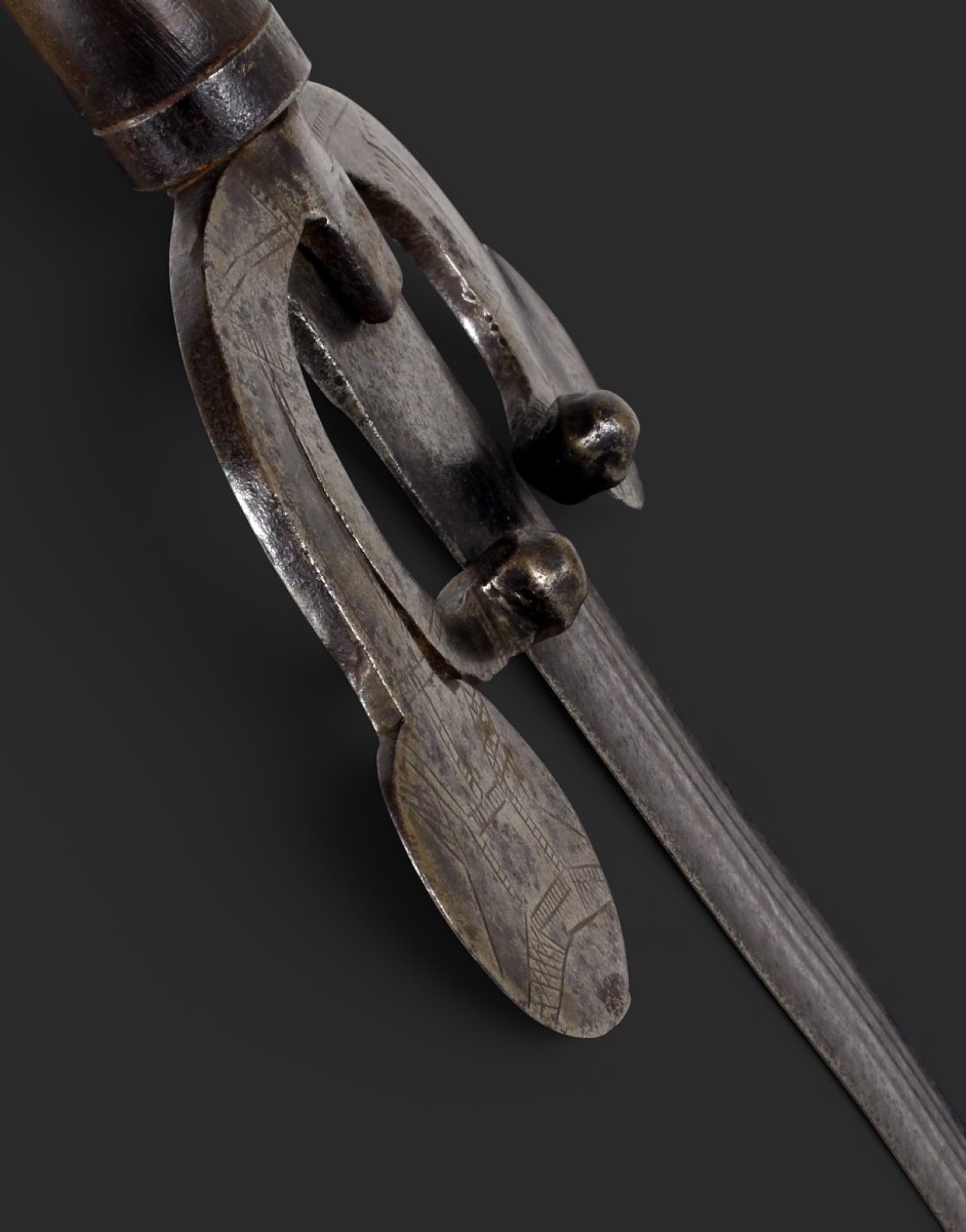Sword With A Portuguese Guard, Known As A “crab-guard” Or “colhona,” 17th Century.-photo-3