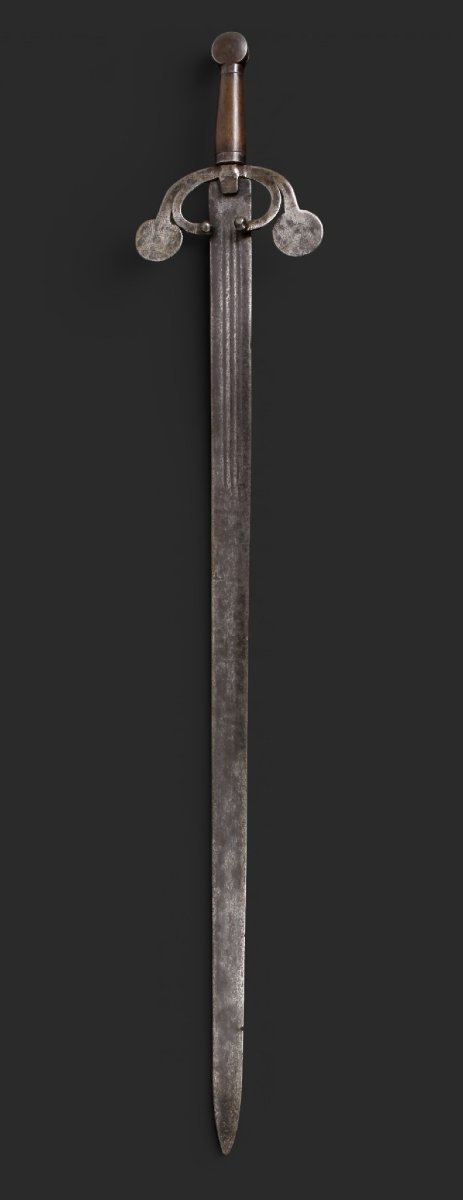 Sword With A Portuguese Guard, Known As A “crab-guard” Or “colhona,” 17th Century.-photo-2