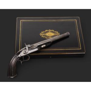 Coffret avec pistolet à percussion signé « CARON ARQUEBUSIER DE L’EMPEREUR À PARIS », vers 1860