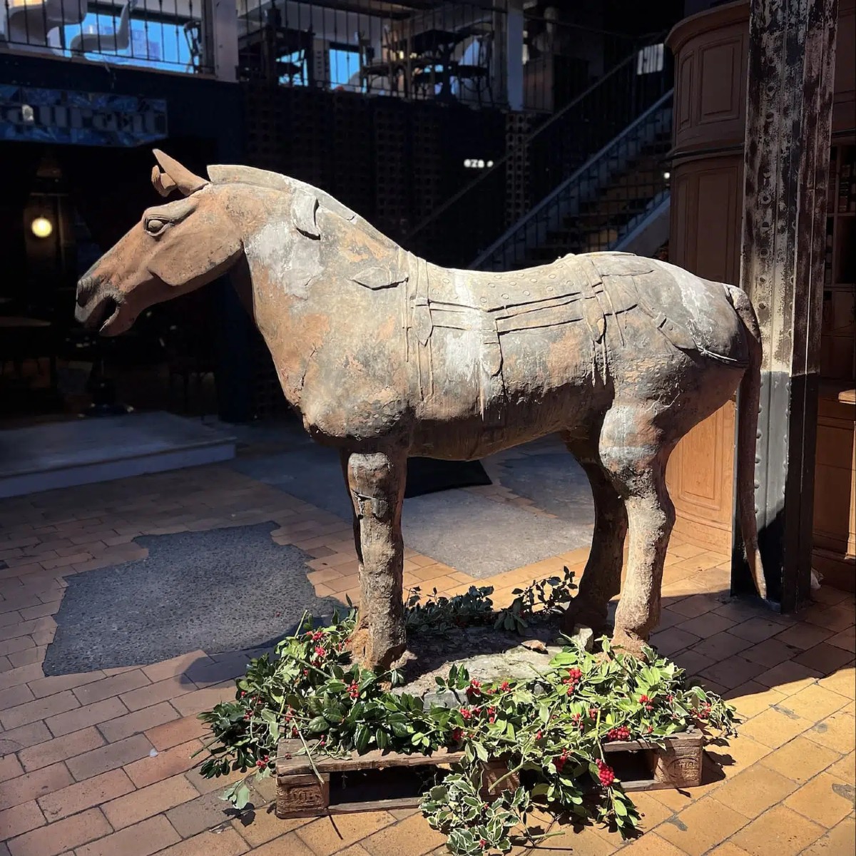 Cheval En Terre Cuite (imitation Armée En Terre Cuite De Chine)