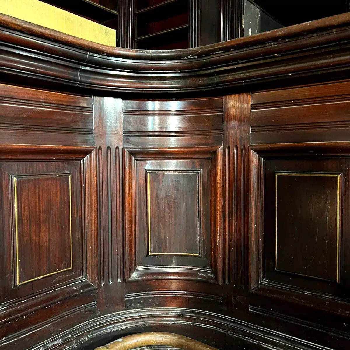 Corner Bar Counter And Back Bar-photo-1