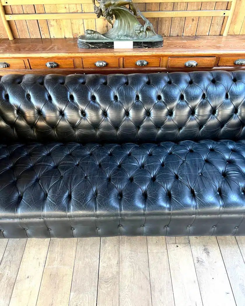 Large Black Leather Chesterfield Sofa-photo-3