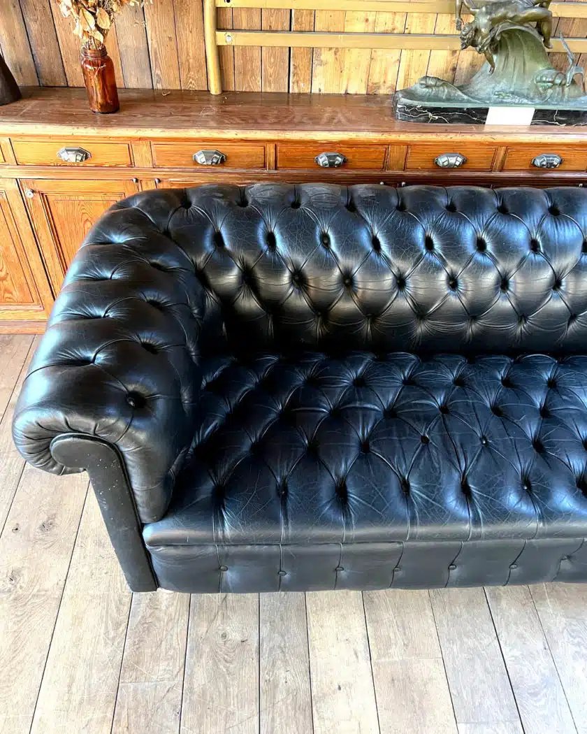 Large Black Leather Chesterfield Sofa-photo-5