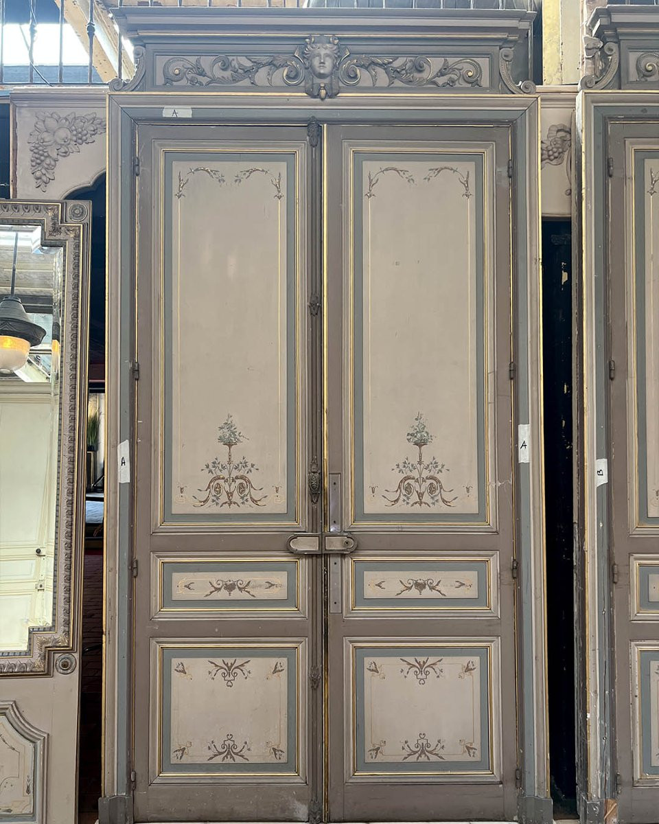 Set Of Double Doors With Frame And Transom-photo-2