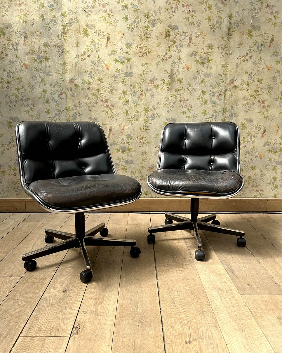 Paire de chaises pivotantes Charles POLLOCK