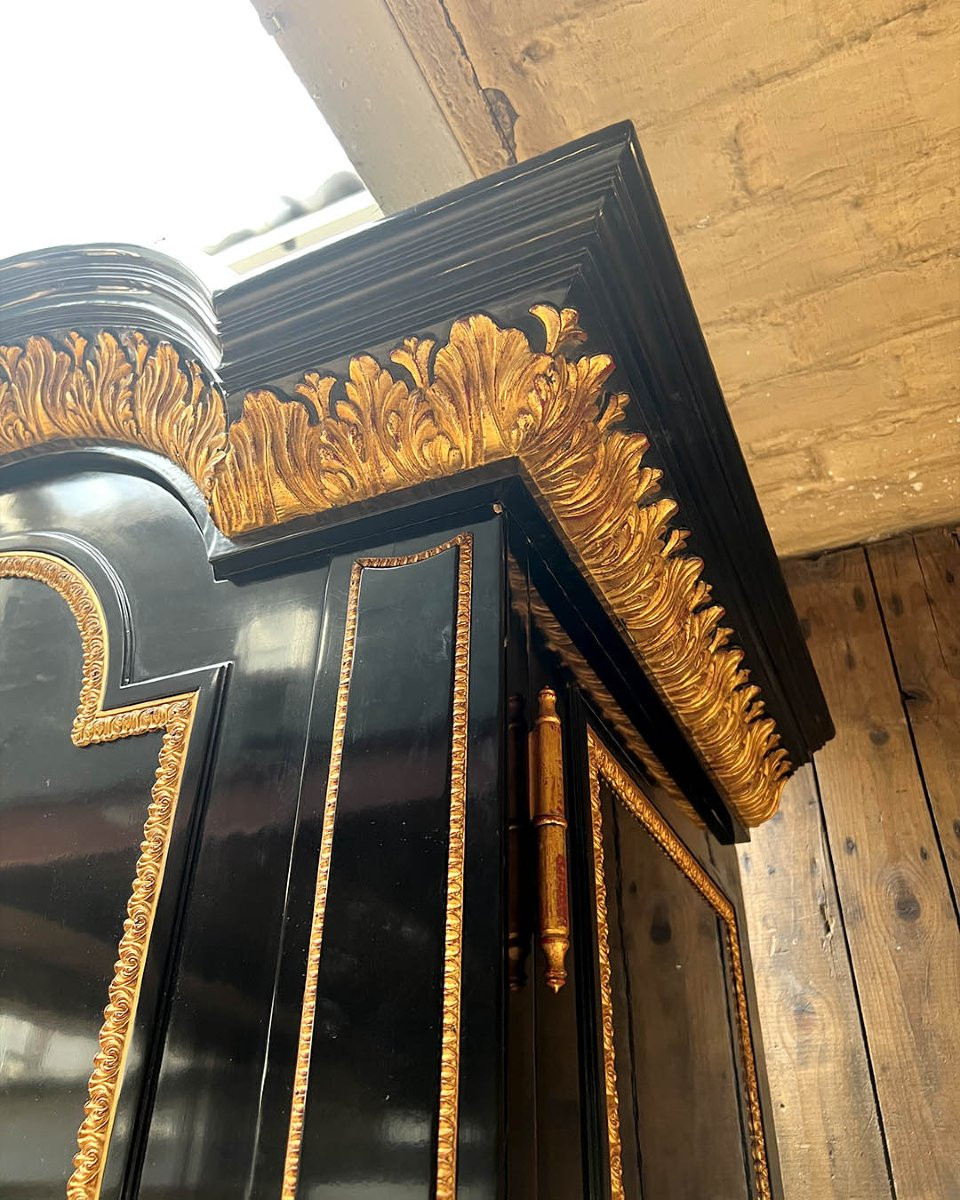 Large Wardrobe In Blackened And Gilded Wood-photo-4