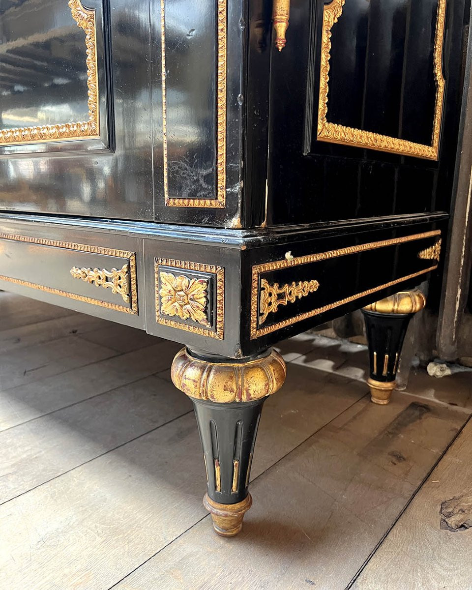 Large Wardrobe In Blackened And Gilded Wood-photo-5