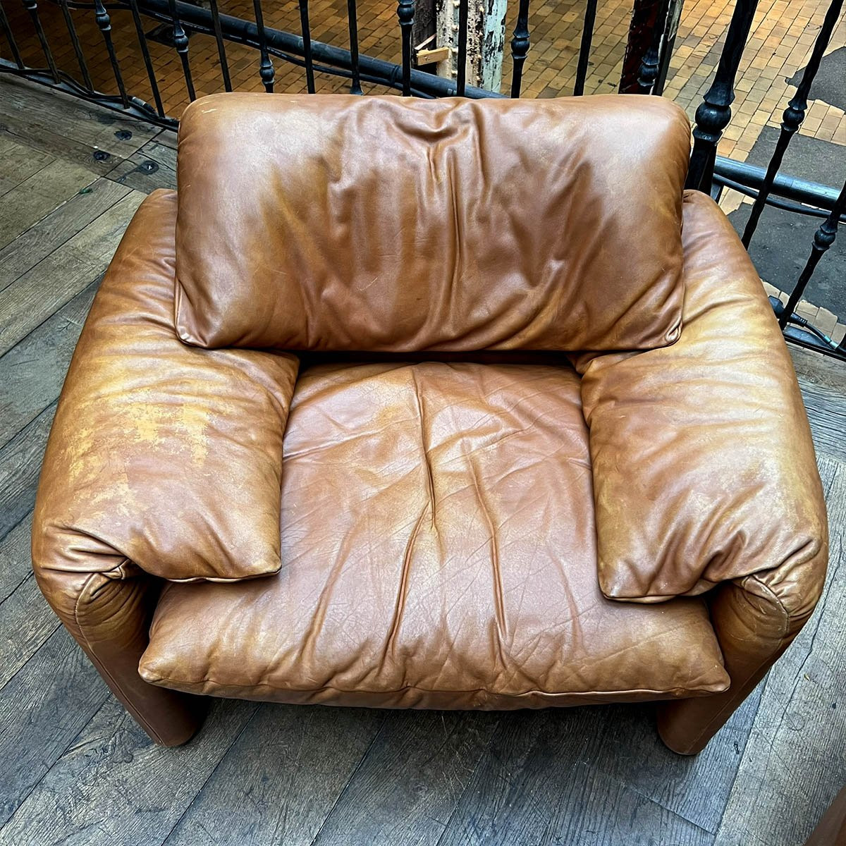 Paire de fauteuils de salon Maralunga en cuir de Vico Magistretti pour Cassina-photo-2