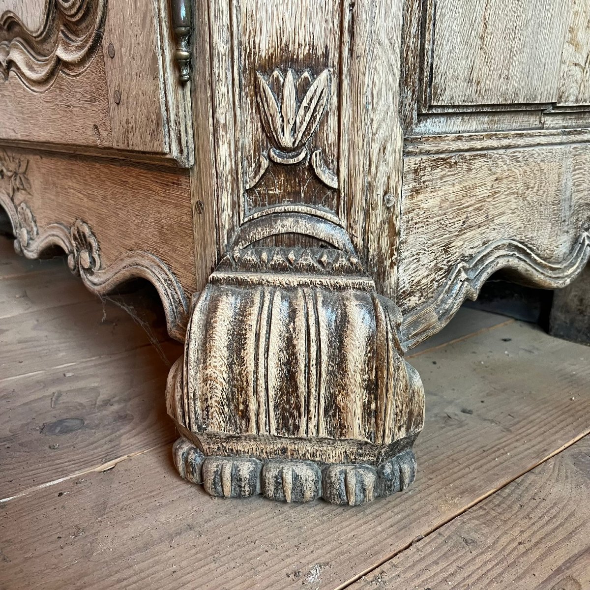 Louis XV Style Stripped Oak Liège Sideboard-photo-1