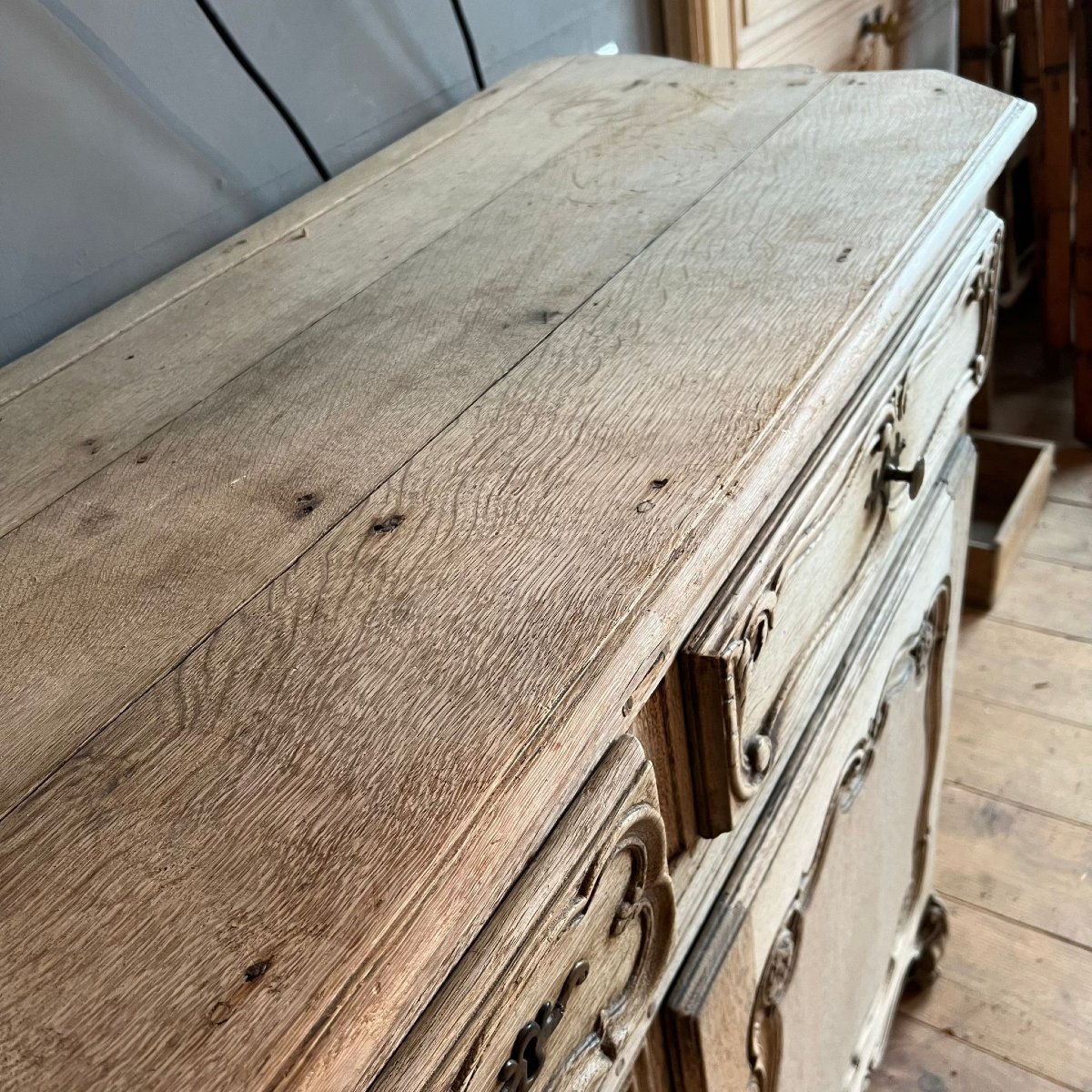 Louis XV Style Stripped Oak Liège Sideboard-photo-6