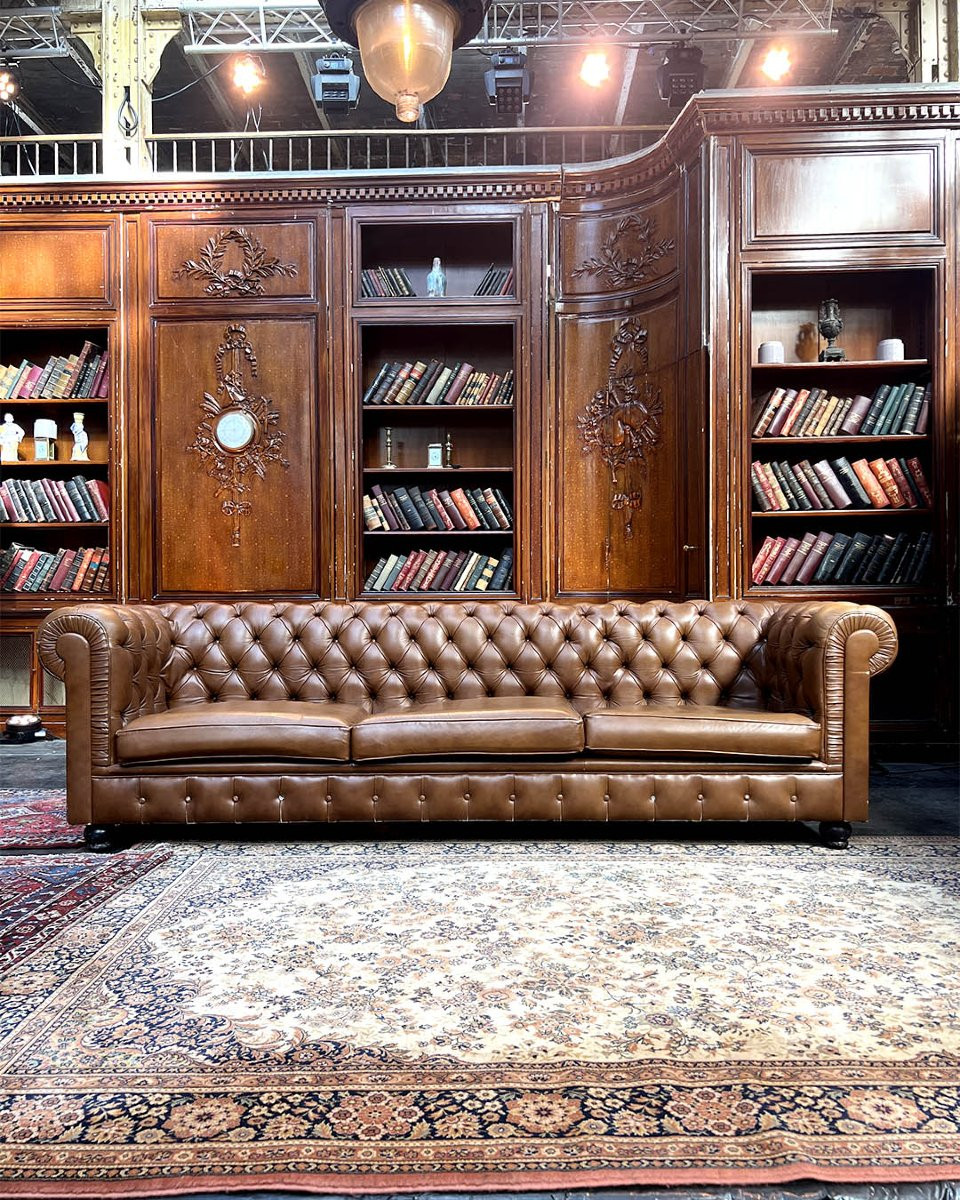 Chesterfield Sofa In Tufted Leather-photo-2
