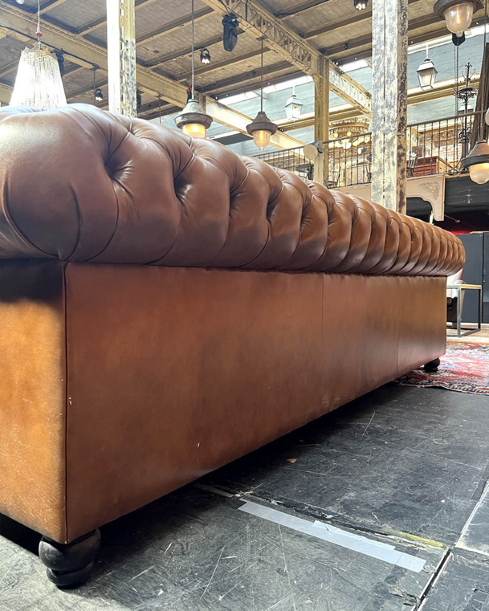 Chesterfield Sofa In Tufted Leather-photo-4