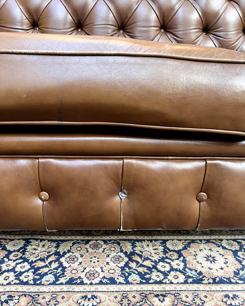 Chesterfield Sofa In Tufted Leather-photo-7