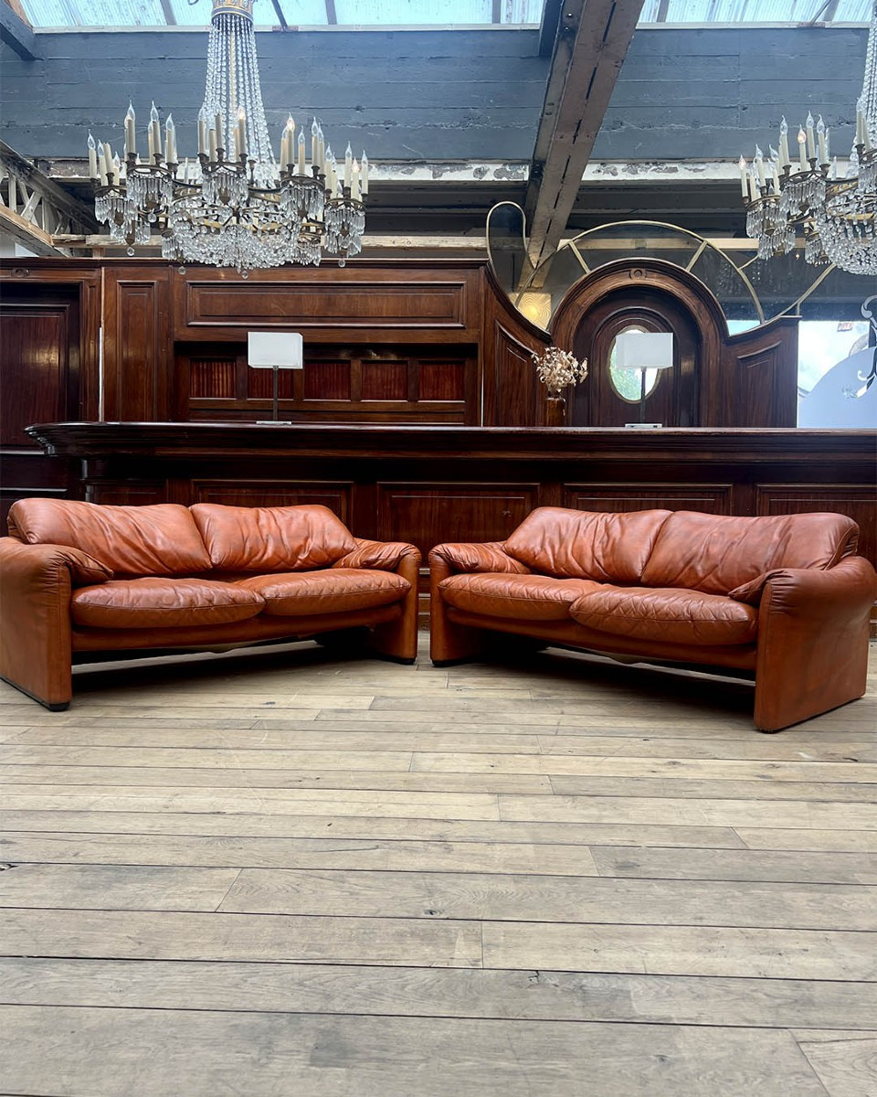 Paire de canapé modèle Maralunga en cuir de Vico Magistretti pour Cassina