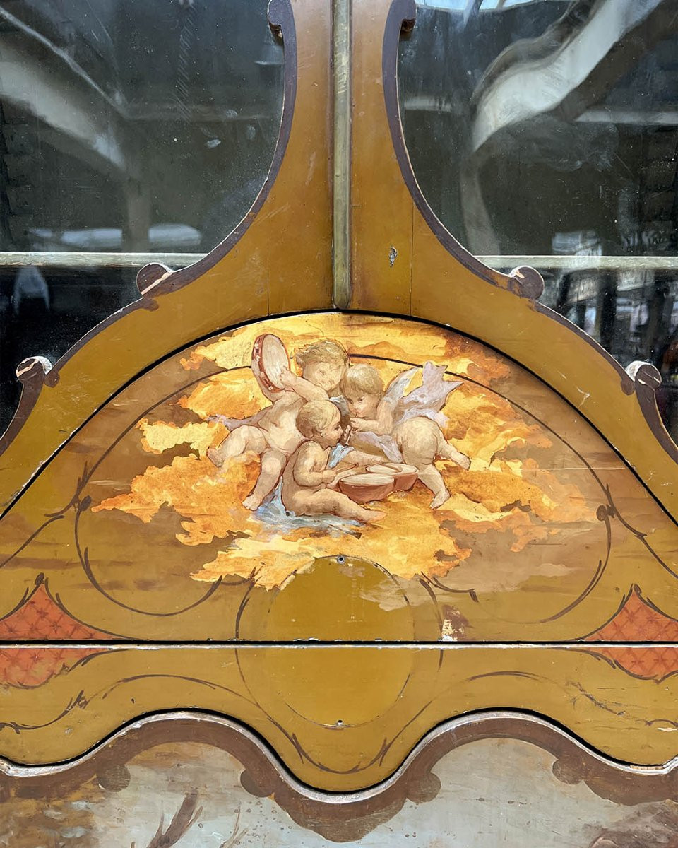 Italian Painted Display Case-photo-4