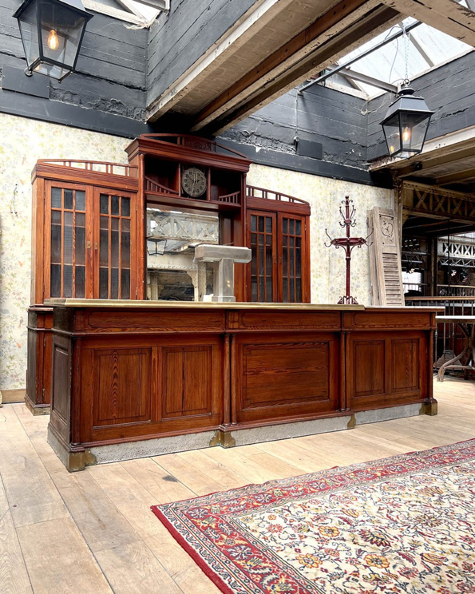 Comptoir de bar avec arrière bar début XXe