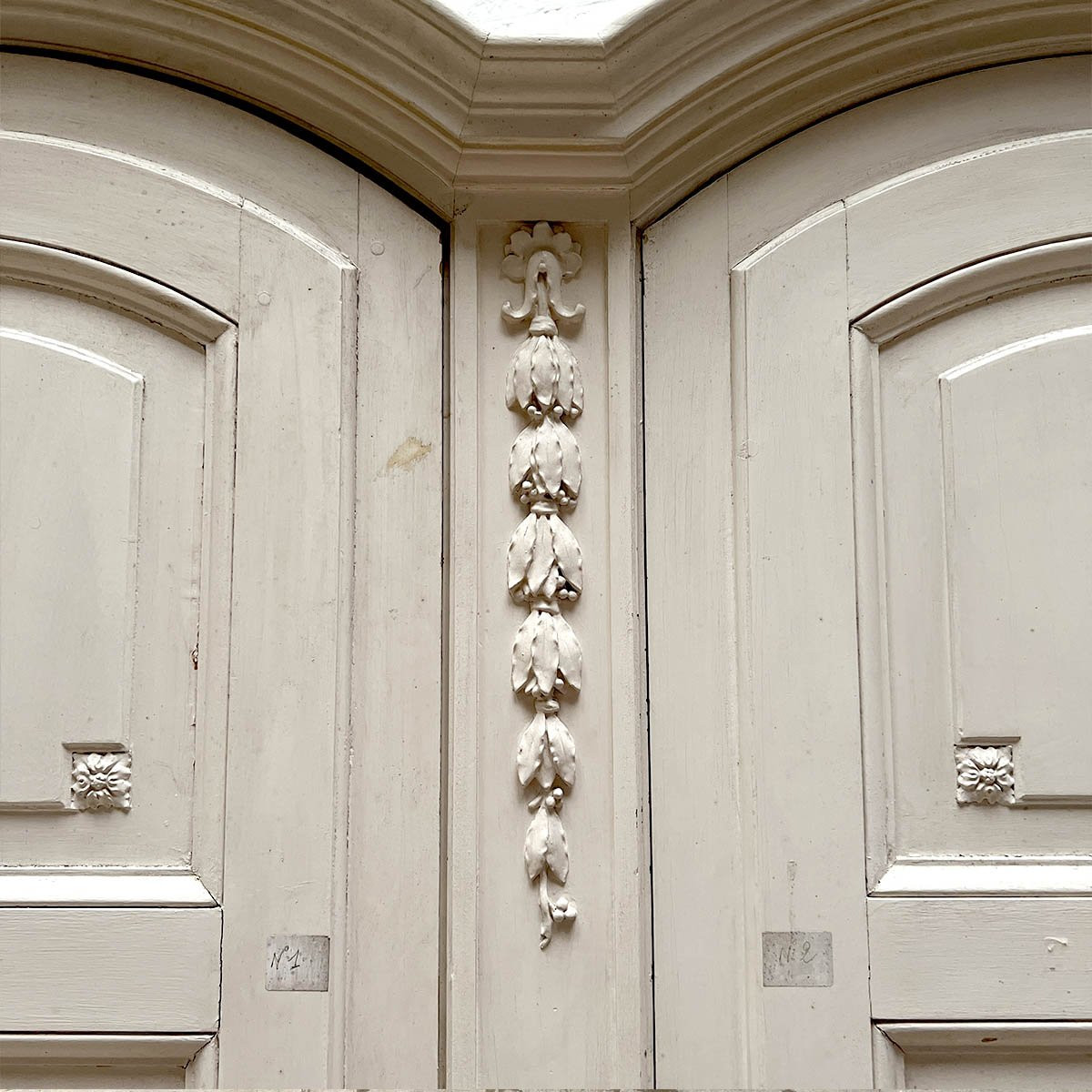 Armoire de style louis XVI-photo-1