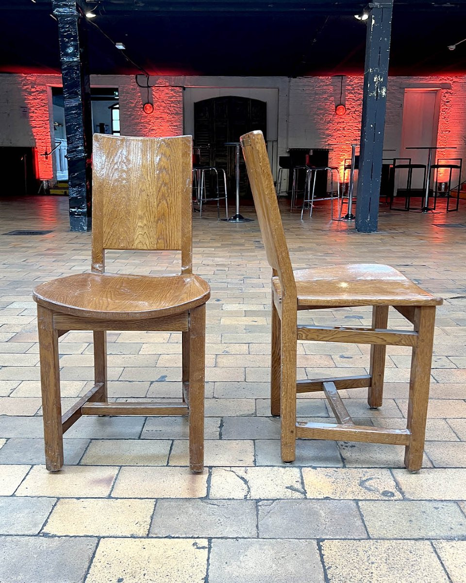 Lot de 13 chaises provenant du restaurant Ma bourgogne à Paris-photo-3