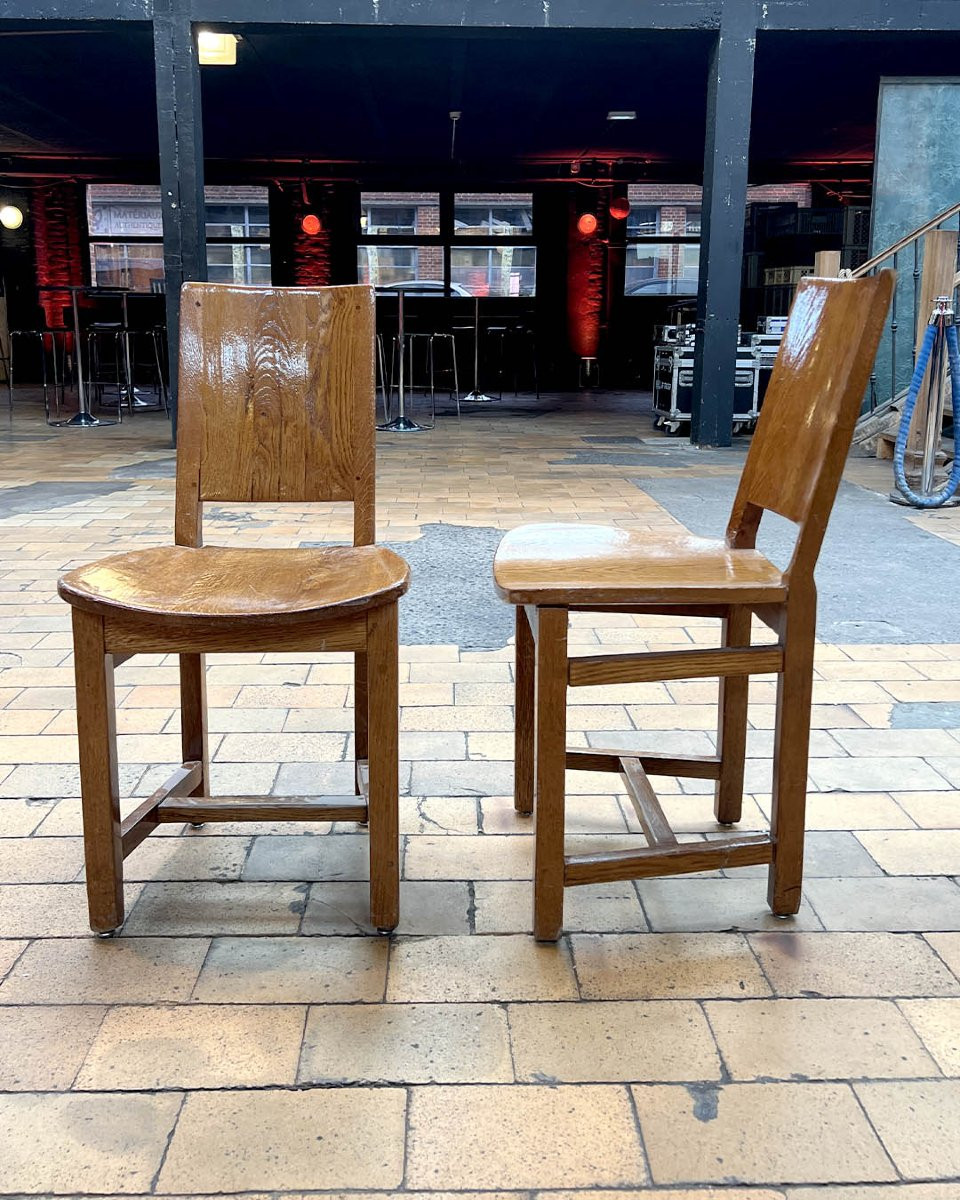 Lot de 13 chaises provenant du restaurant Ma bourgogne à Paris-photo-1