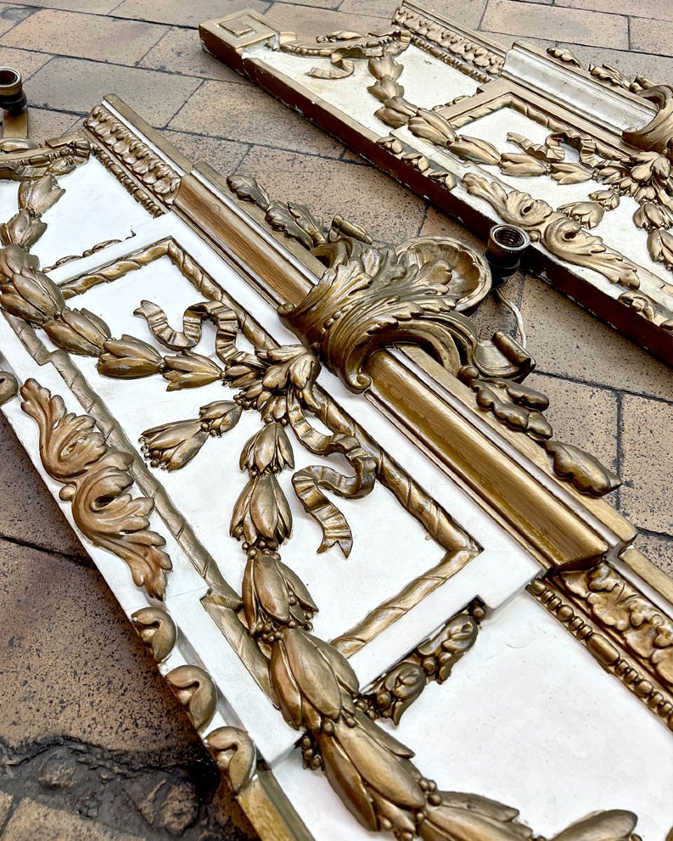 Paire de frontons d’esprit Louis XVI-photo-1