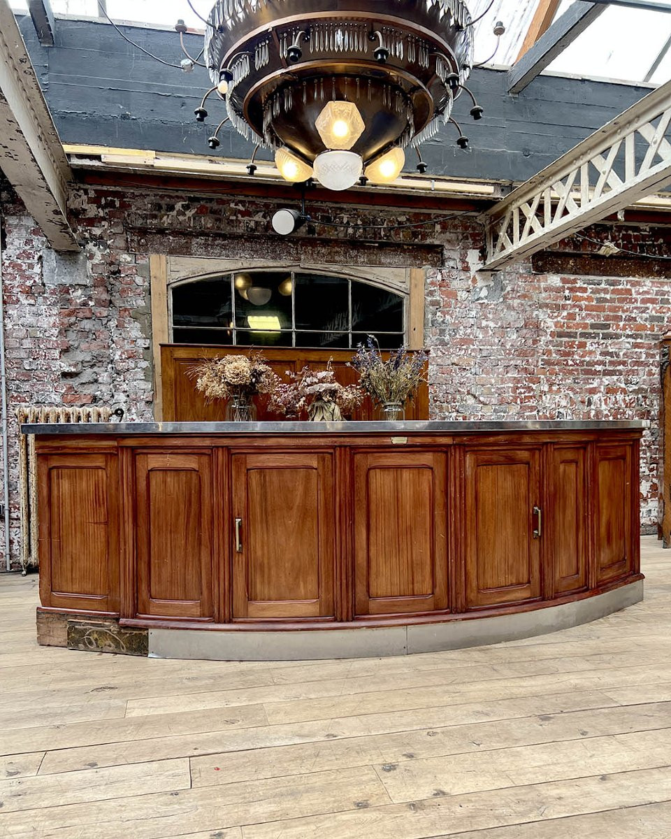 Bar arrondi avec plateau et plinthe inox, circa 1930-photo-2