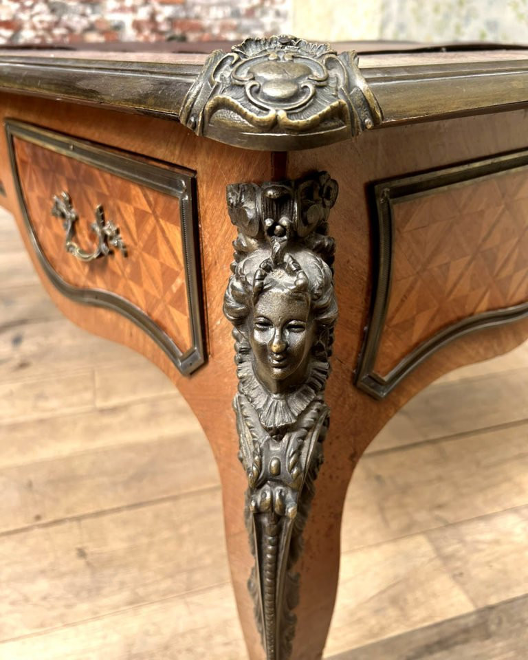 Bureau de style Louis XV avec ses bronzes d’origine-photo-4